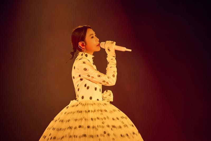 刘若英在中国乌鲁木齐举办「飞行日」4.0版演唱会。(图／相信音乐提供)