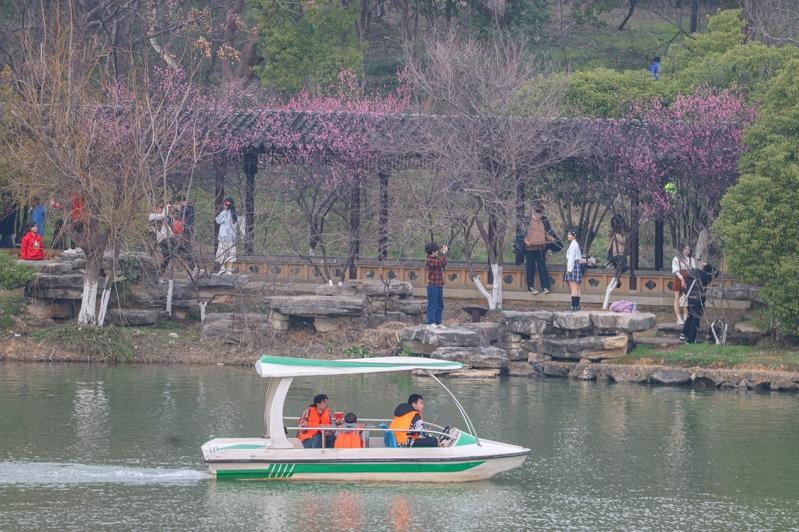 江西南昌八大山人梅湖景区发生女大生游客被刺身亡；图为景区画面。 （中新社数据照片）