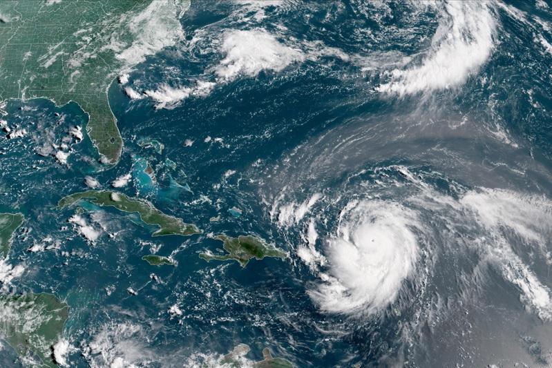 今年大西洋飓风季第一个飓风艾琳(Hurricane Erin)已经成为危险的4级飓风,并且继续在迅速增强。(路透)