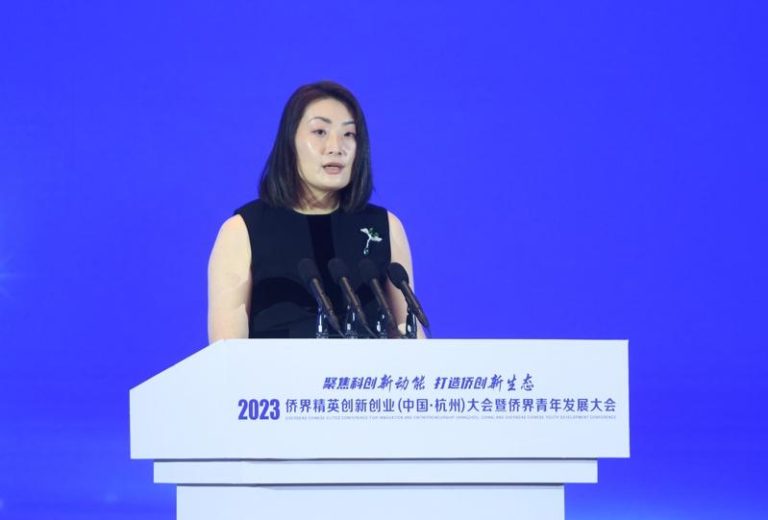因不满浙江省杭州上城法院审理股权纠纷进展缓慢，娃哈哈董事长宗馥莉已向最高人民法院以及最高人民检察院等多部门进行投诉举报，并希望上城区法院能尽快审理案件。(中新社)