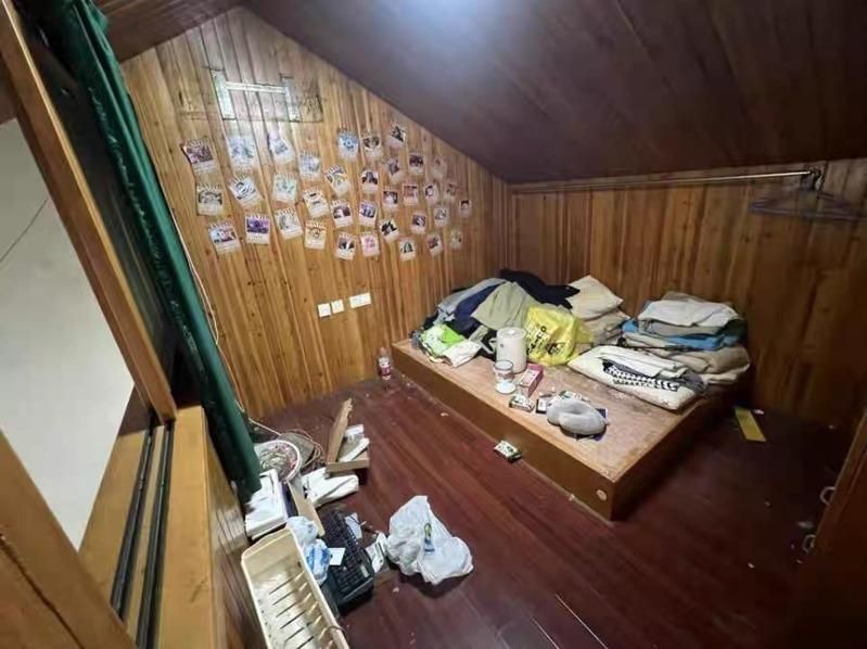 杭州一户「老破小」屋拍出122万元，远高出附近行情价。(取材自潮新闻)