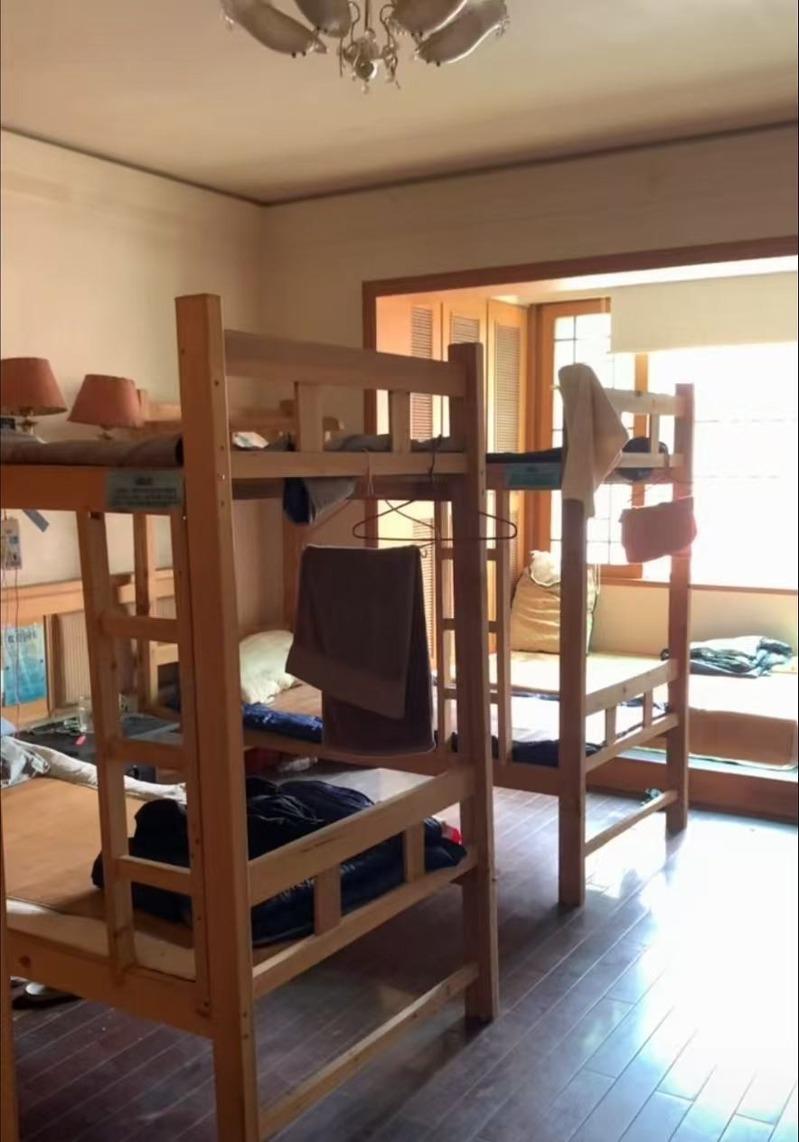 何东在长沙站。（取材自潇湘晨报）