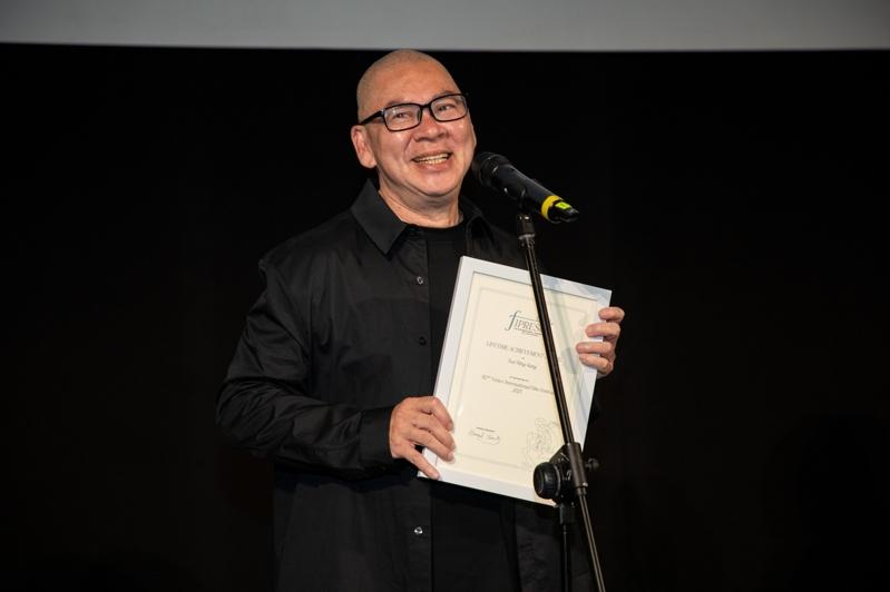 蔡明亮导演获奖时表示:「国际影评人对我非常支持,让我在创作的路上一点都不寂寞。」图/国家影视听中心提供