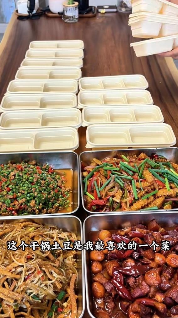 私厨转型盒饭，消费者更重视性价比。（取材自小红书）