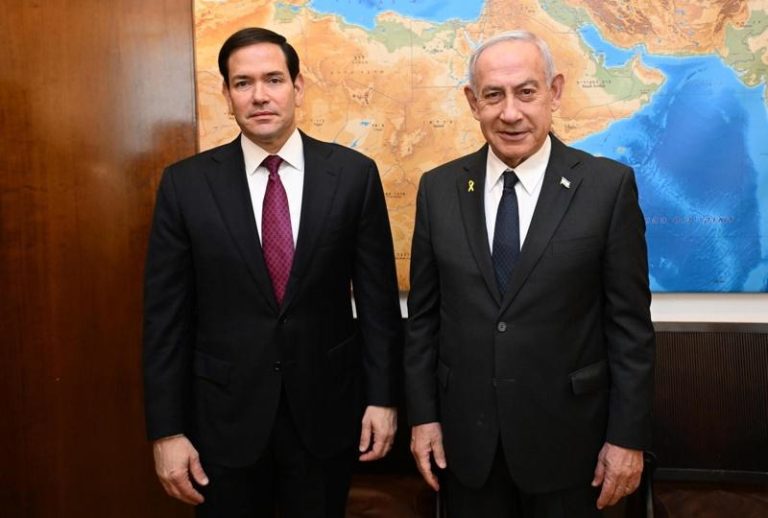 美国国务卿鲁比欧（Marco Rubio，左）15日会晤以色列总理内唐亚胡（Benjamin Netanyahu，右）。欧新社