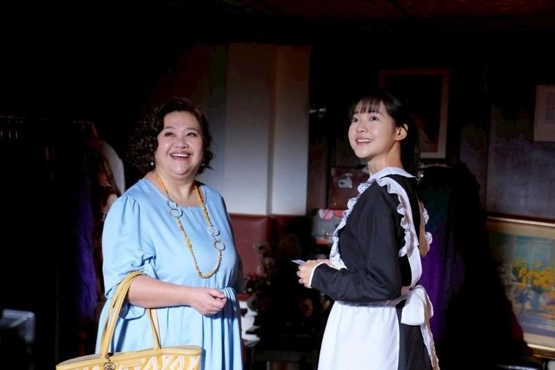 林廷忆（右）以影后入围金钟，钟欣凌入围女配角。图／摘自脸书