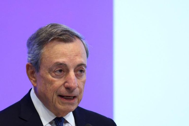 欧洲中央银行（ECB）前总裁德拉吉（Mario Draghi）今天示警，欧洲联盟（EU）「未能跟上」美国和中国的变革速度，若不想更加落于人后，必须尽快采取行动进行经济改革。路透