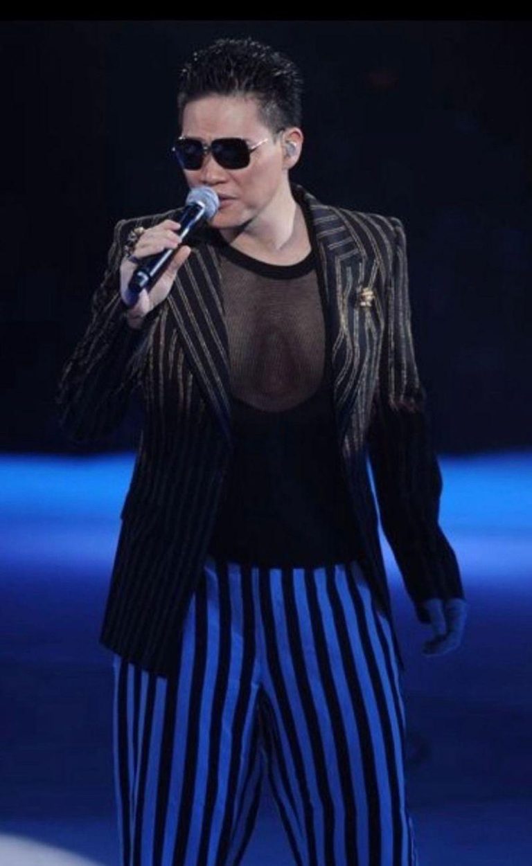 曾涉毒的苏永康在大陆开唱，遭到网友检举。（取材自微博）