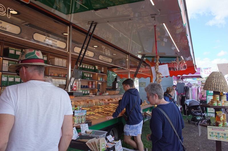 德国波昂的普茨琴市集（Pützchens Markt），有许多大型游乐设施，9月13日至15日吸引60万人潮前往。(中央社)