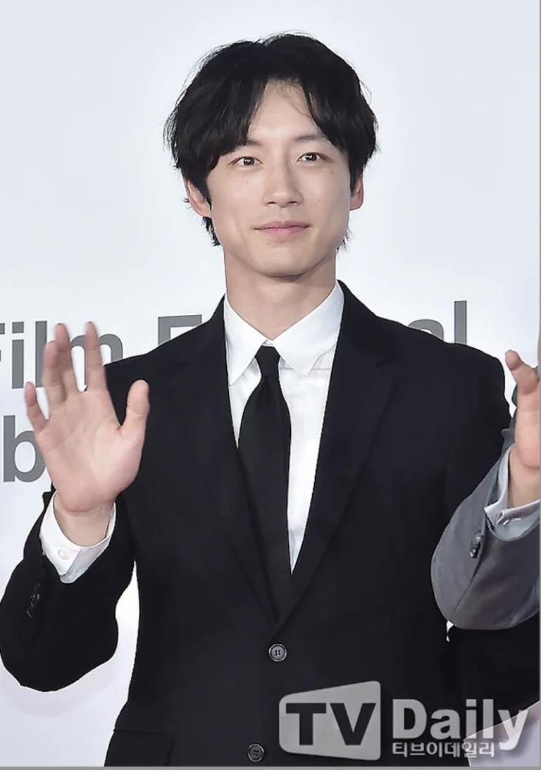 坂口健太郎现身第30届釜山电影节。图／摘自TV Daily