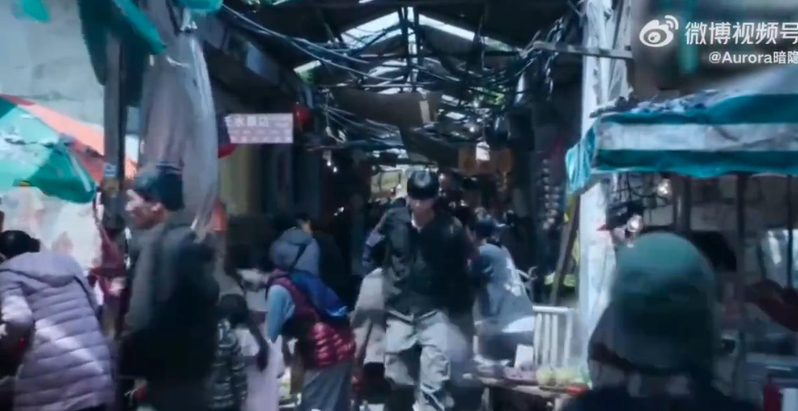 全智贤在剧中说出一句「为什么中国会偏好战争？」。（取材自微博）