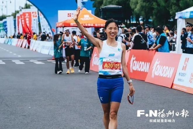 张水华赛后哭诉「望领导支持调休跑马拉松」，引发关注。（取材自澎湃新闻）