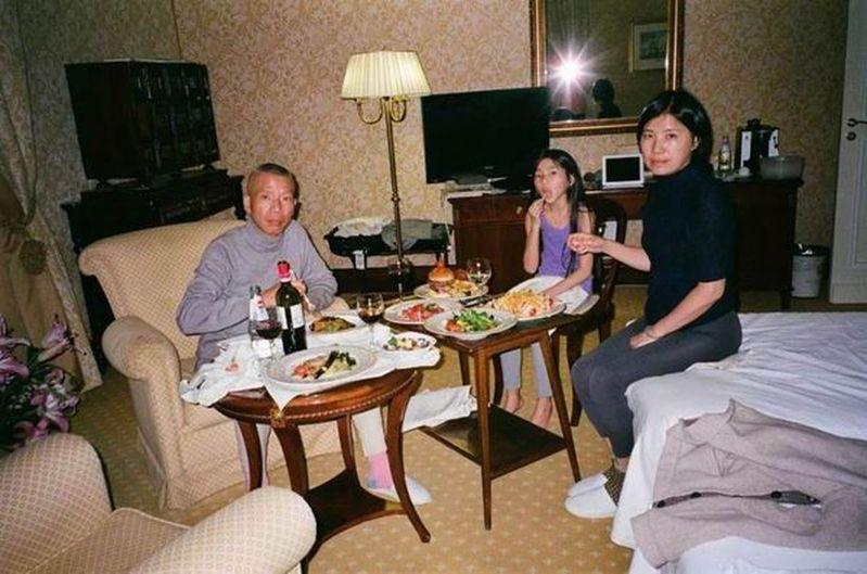 蔡国强2016年与家人于墨西哥。（取材自链新闻）