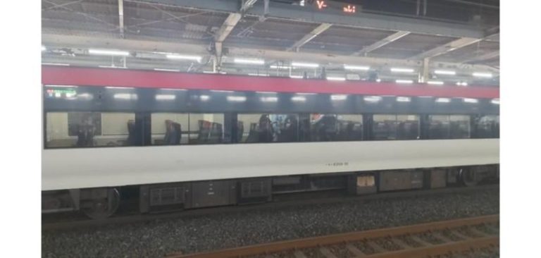 日本东京成田机场和东京市区的「成田特快」，26日发生车厢内有行动电源起火的事件。（取自社群媒体Ｘ/＠nogihinaorezaka）（若有侵犯著作者权益，请连络本社删除。）This image(video) is used for news reporting purposes, please contact us for removal if there is a copyright issue.