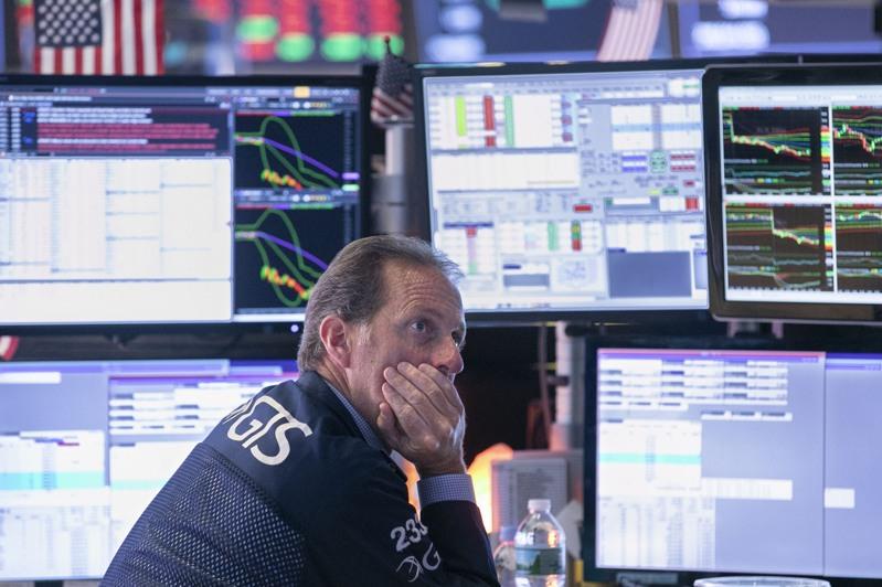 数据显示,过去十年来,全球10年期以上的公债在9月的中位数跌幅为2%,是全年表现最糟糕的月份。(美联社)