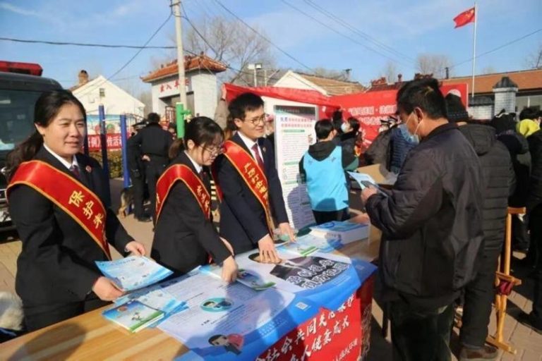 山东检察院揪出一起编造虚假国家项目诈骗案，逾1900人受害，骗取金额逾600万。图为检察机关宣传反诈。(取材自红星新闻)