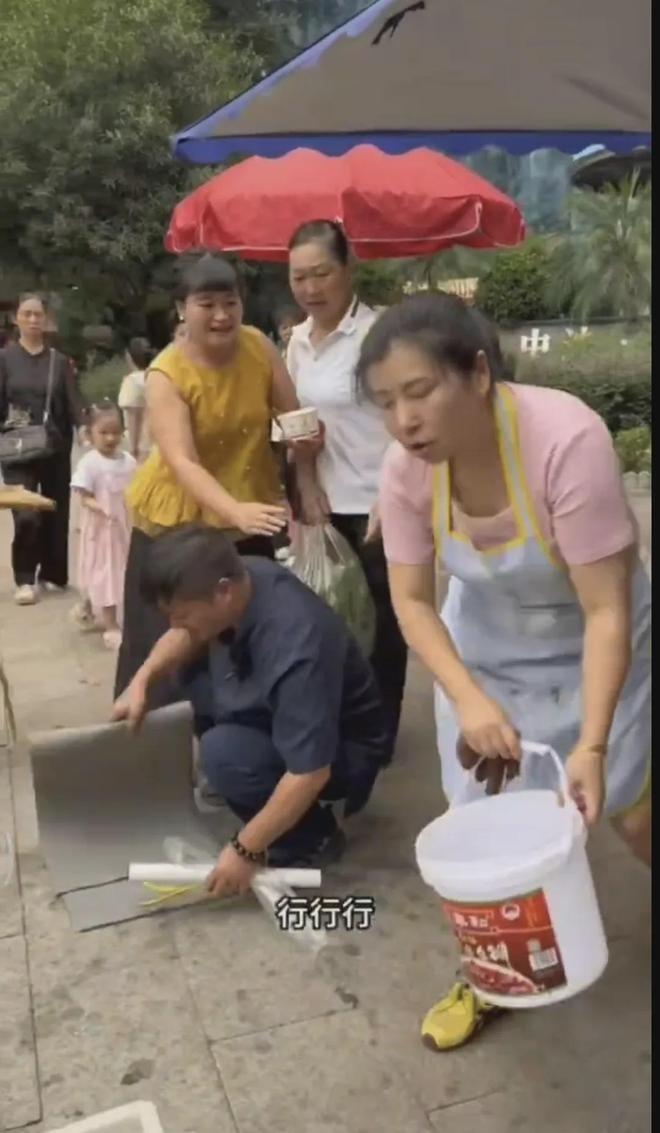 图为摆拍视频截屏。(取材自大皖新闻)