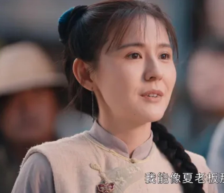39岁热依札扮少女遭到吐槽。(取材自微博)
