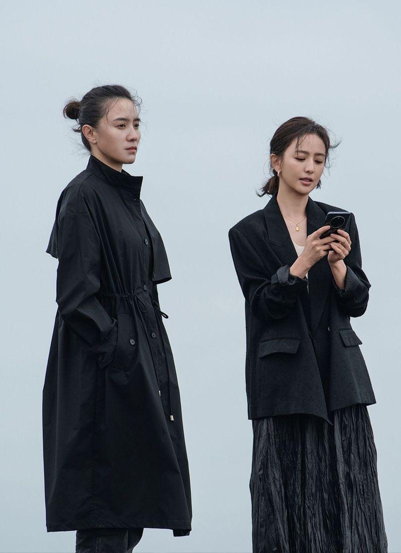宋佳(左)、佟丽娅主演的「轻于鸿毛」票房不如预期。(取材自微博)