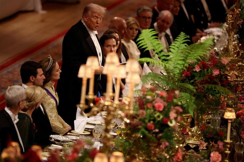 川普（Donald Trump）17日在英国进行第2次国事访问，在温莎城堡举行的国宴上致辞。路透