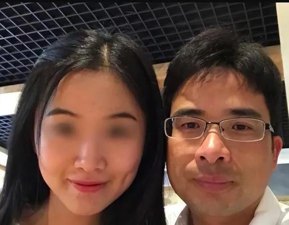 翟欣欣与苏享茂。(取材自微博)