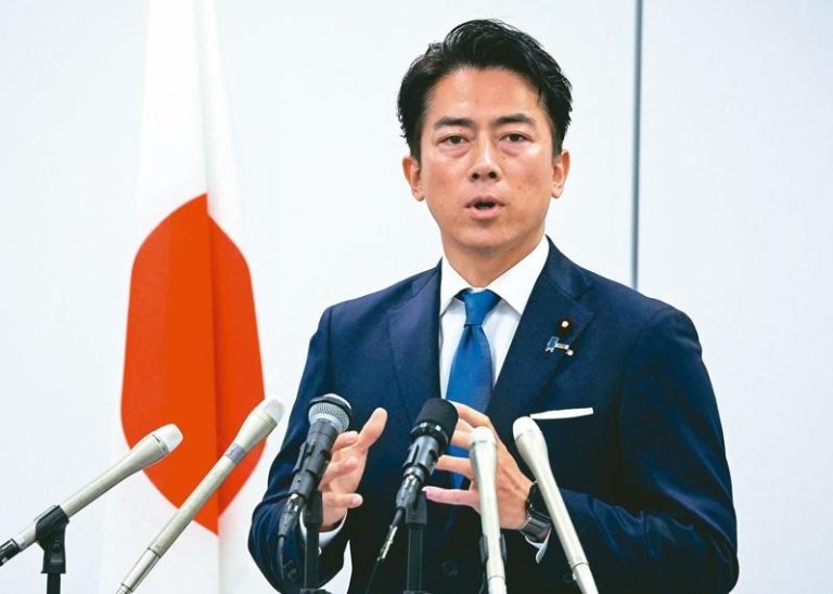 日本农水大臣小泉进次郎20日在东京正式宣布参选预定10月初投开票的自民党总裁选举。（路透）