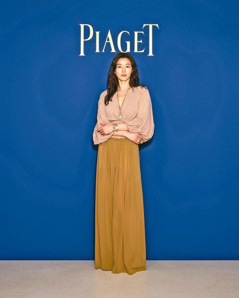 PIAGET伯爵全球品牌大使全智贤，今年五月出席PIAGET  SIXTIE腕表展览与发表活动。(PIAGET提供)