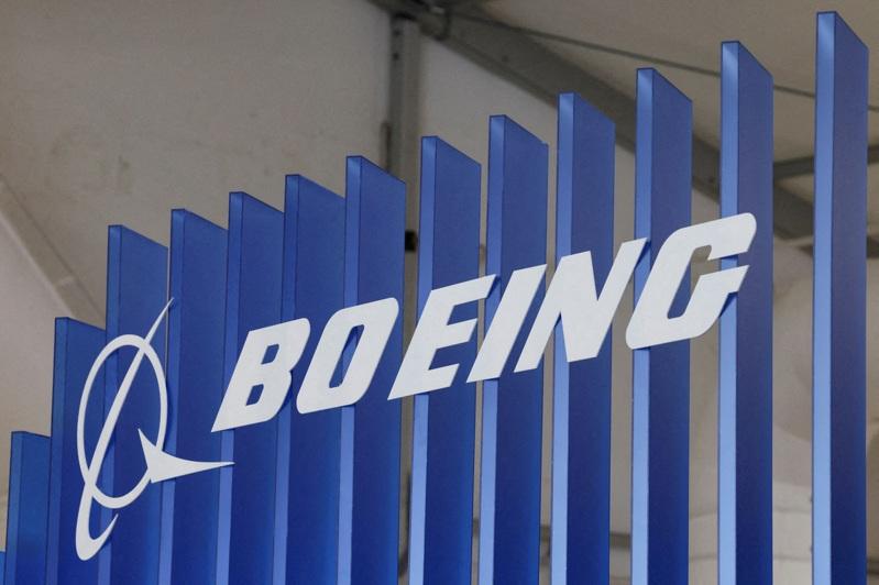 土耳其航空今天宣布,将采购最多225架波音(Boeing)飞机。路透