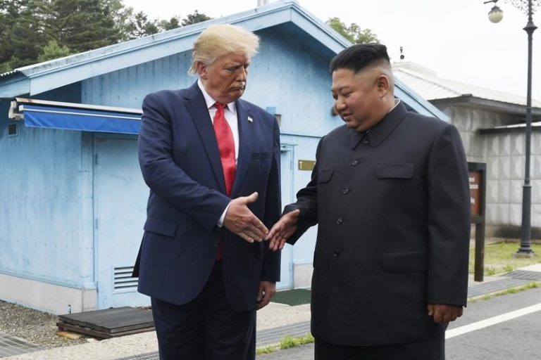 川普总统2019年在板门店与北韩领导人金正恩会面。(美联社)
