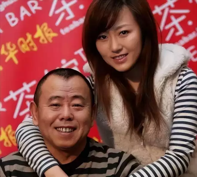 潘长江中秋家宴曝光，如今现状让人唏嘘