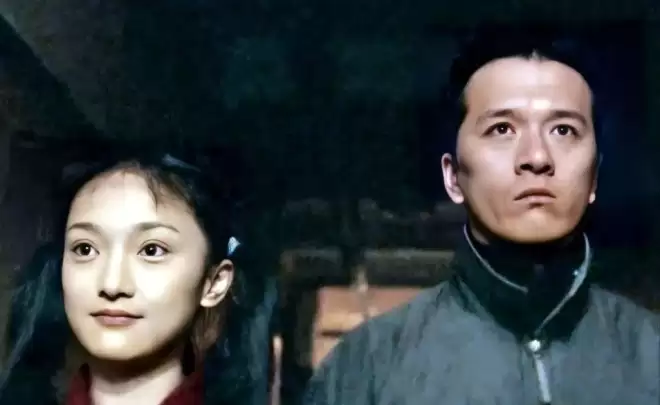 周迅近照曝光!头发发白,瘦到皮包骨,终究为恶习付出了代价