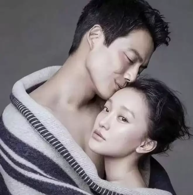 周迅近照曝光!头发发白,瘦到皮包骨,终究为恶习付出了代价