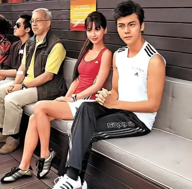 杨颖高调官宣喜讯！一张照片意外让黄晓明成