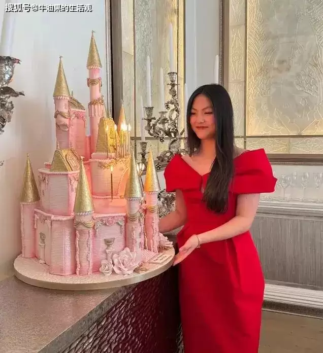 王诗龄过16岁生日，李湘王岳伦离婚4年合体....