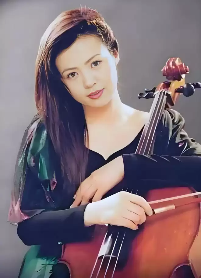 两任妻子无可奈何，年幼儿子帮王刚戒酒