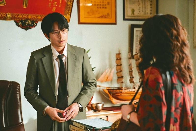 蔡淑臻（左）与叶子绮(右)以「左撇子女孩」双双入围女配。（图／光年映画提供）