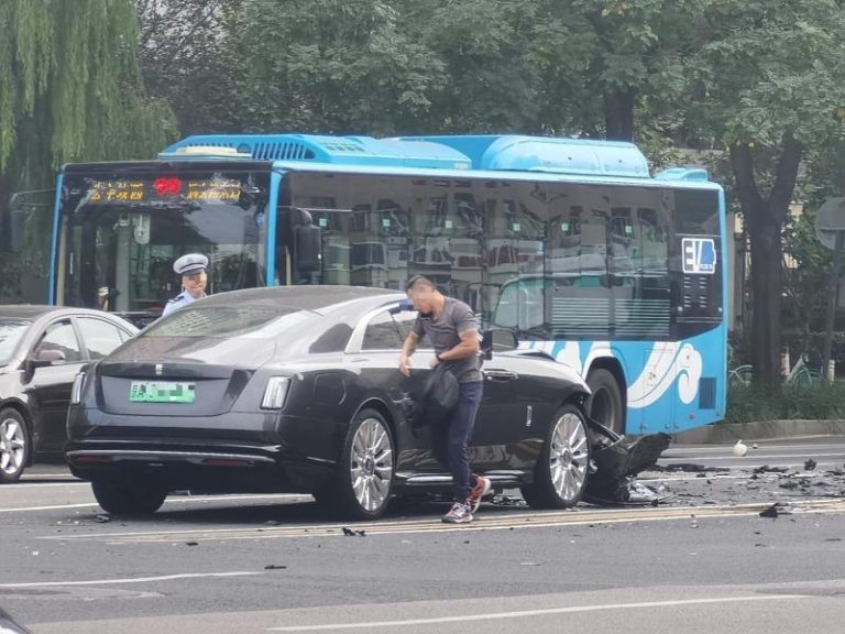 车祸现场。（取材自极目新闻）
