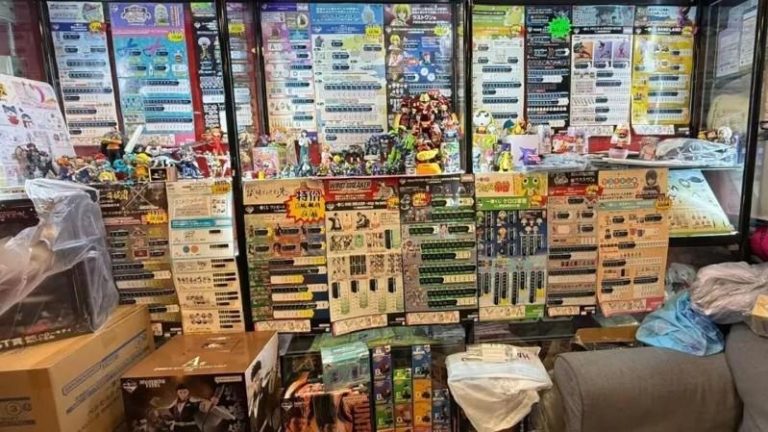店内货架上的「一番赏」。(取材自中国财富网)