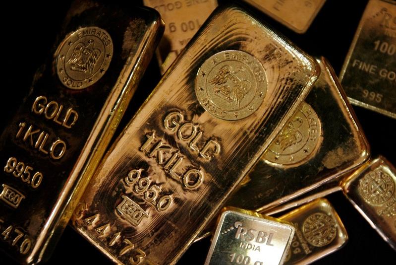 现货黄金价格首度突破每英两4,000美元。(路透)