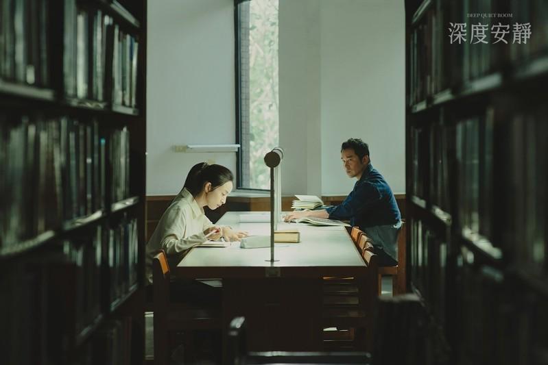 林依晨、张孝全在《深度安静》中首度饰演夫妻，双双获得金马奖提名。(图片提供／台北...