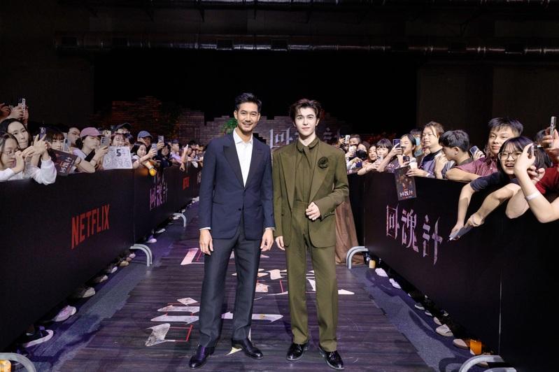 舒淇白色礼服压轴出场。图／Netflix提供