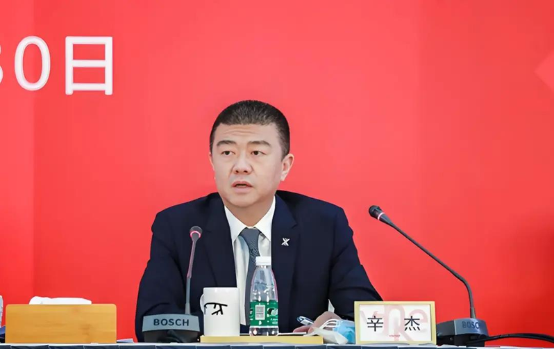 辛杰被曝失联背后:深铁与万科的「双困局」。(取材自财眼金经)