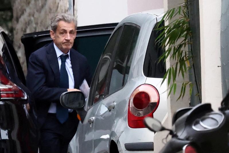 前法国总统沙柯吉(Nicolas Sarkozy)因涉刑事共谋罪,上月遭法院判处5年有期徒刑。(路透)