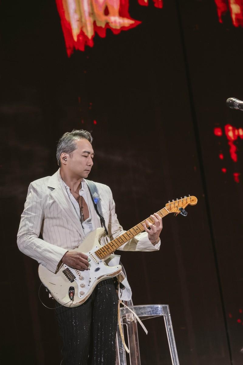 五月天持续进行「回到那一天」25周年巡演。(图／相信音乐提供)