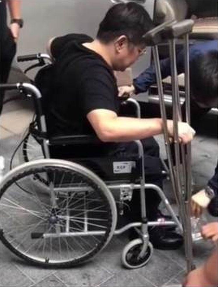 郑智化在深圳机场遭没人性待遇开轰。（记者吴致硕／摄影）