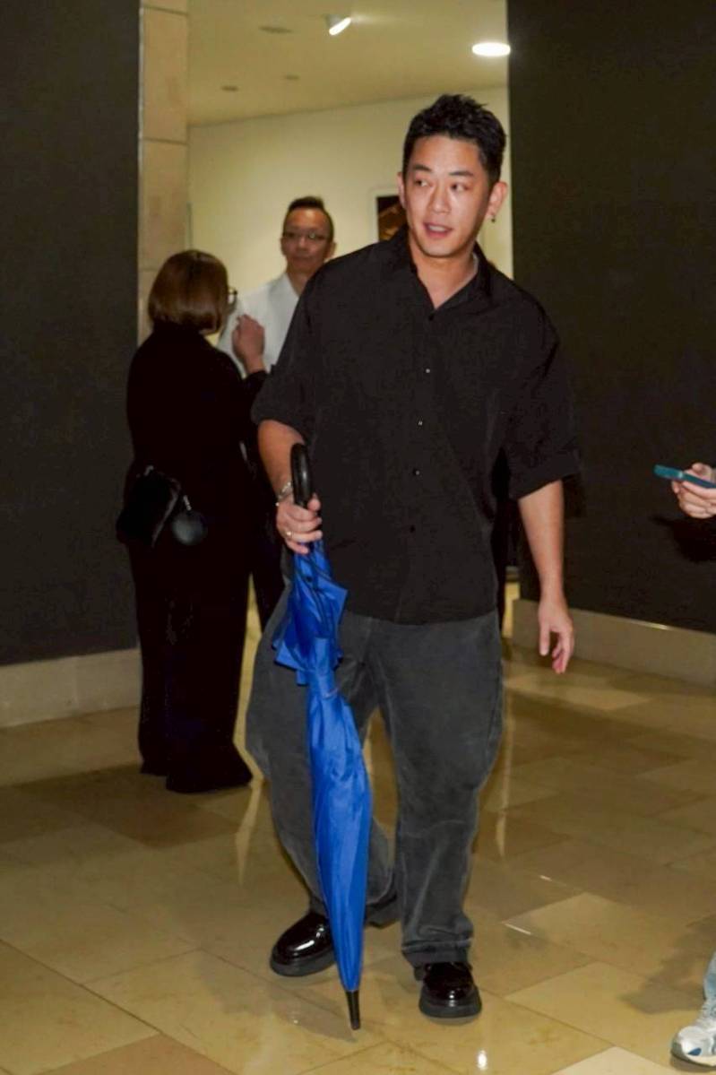 杨祐宁送别父亲最后一程。记者白振廷／摄影