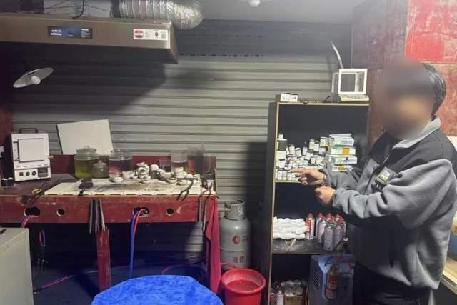 被掺入铼打造的金项链，外观几与纯金一致。（取材自红星新闻／长兴公安供图）