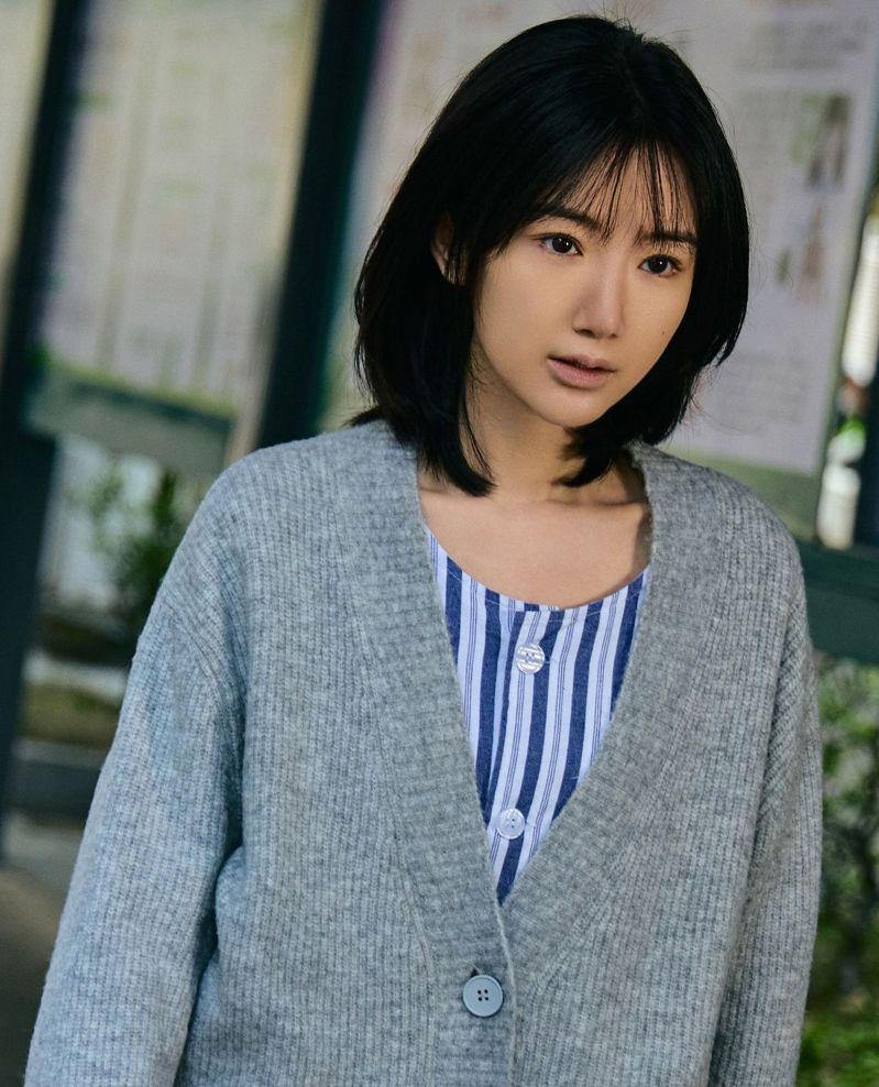 毛晓彤饰演遭到性侵的女主叶思北。(取材自微博)