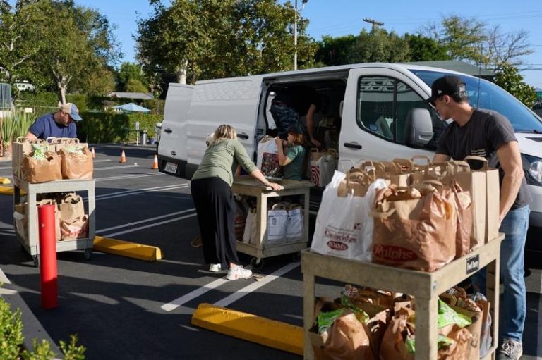 美国农业部26日宣布受政府停摆影响，自11月1日起将停止发放联邦粮食券援助。（欧新社）