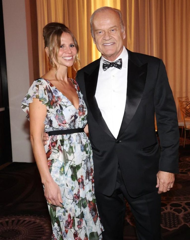 70岁的凯尔西格拉默(右)八度当爸，左为他的46岁妻子凯蒂沃尔什。(路透数据照片)